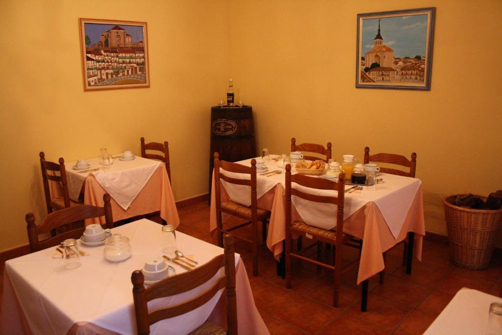 Hostal La Balquina Chinchón Eksteriør bilde